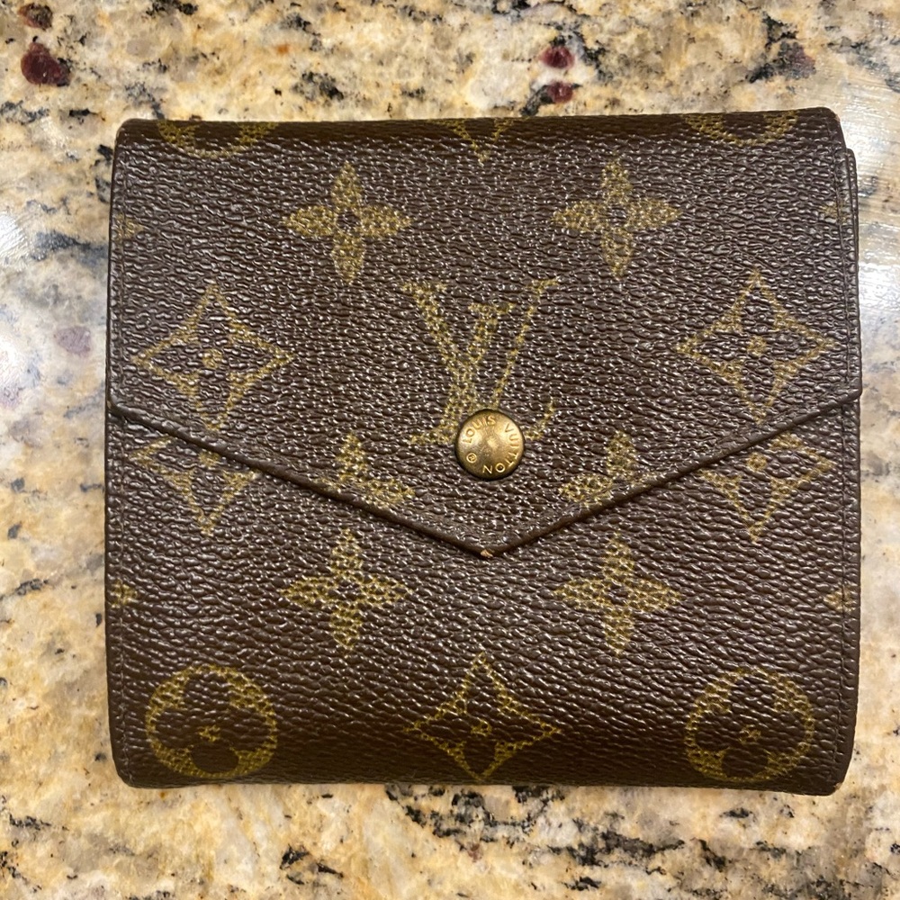 Vintage Louis Vuitton Elise trifold wallet